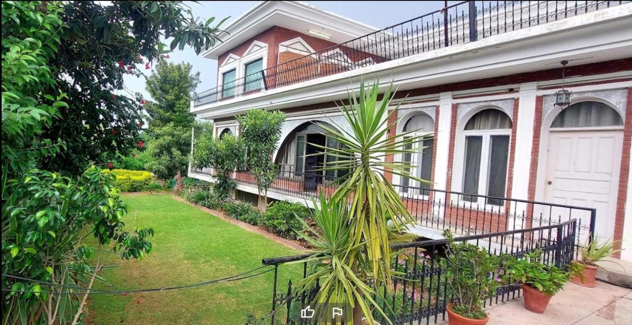 Mulberry Guest House F-10 อิสลามาบัด ภายนอก รูปภาพ
