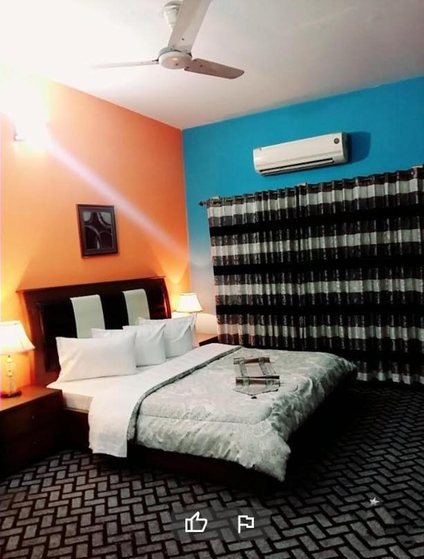 Mulberry Guest House F-10 อิสลามาบัด ภายนอก รูปภาพ